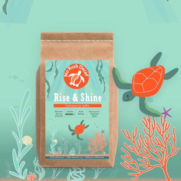 Zak Rise & Shine van No Rush Decaf voor de tekening van het etiket, met de schildpad ernaast